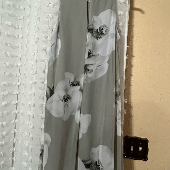 Dress - Picture 4 of 5